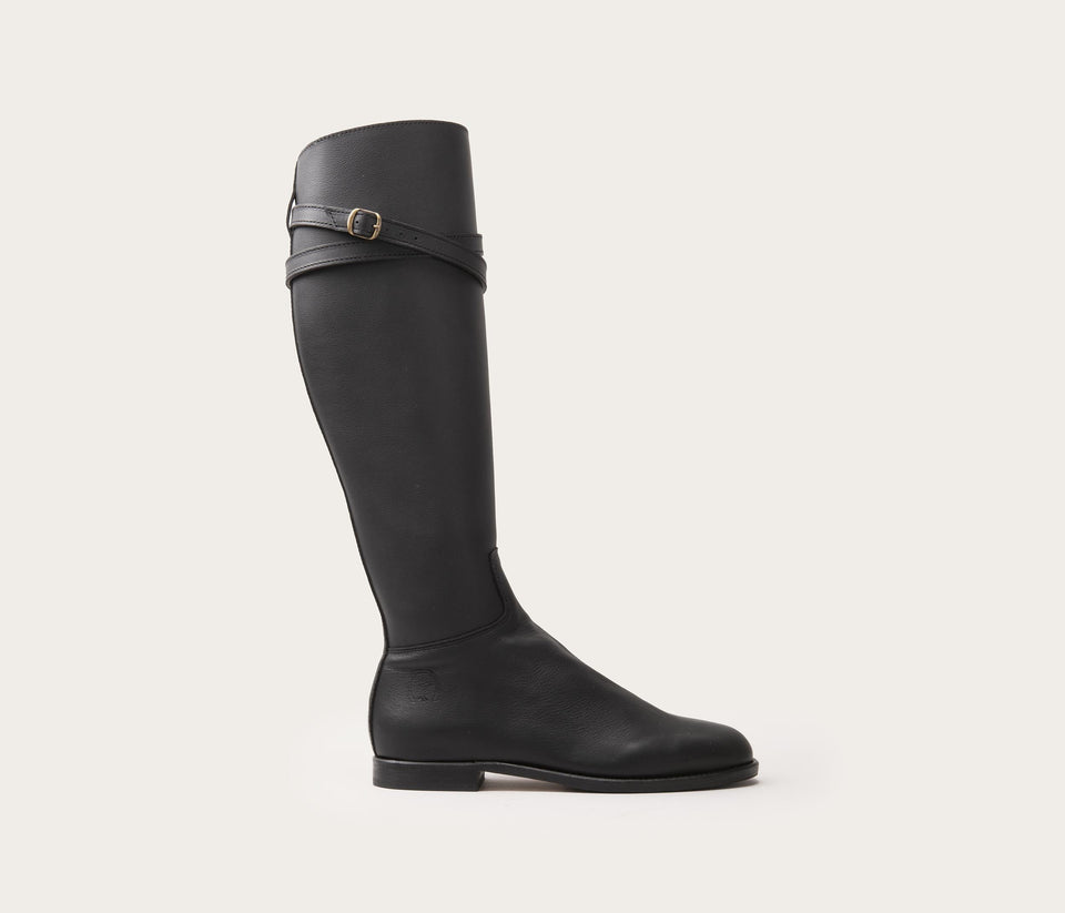 botte cavaliere, bottes cavalière, botte cuir noir, bottes hautes, botte haute, la botte gardiane, botte qualité, botte made in france - botte style équestre - botte équestre femme - botte en cuir souple noir femme - botte chantilly femme la botte gardiane en cuir souple noir